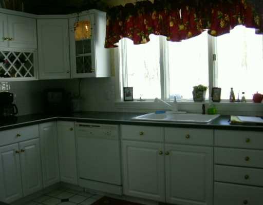 3529 McConnell Road Hermitage, PA 16148 - Photo 4 of 8 Kitchen.