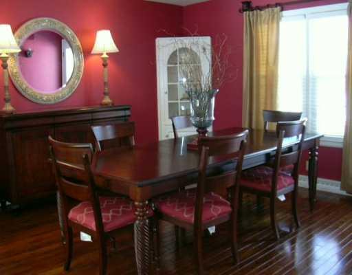 3529 McConnell Road Hermitage, PA 16148 - Photo 6 of 8 Dining Room.