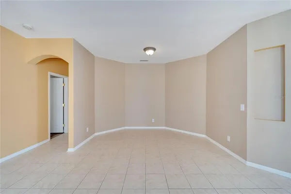 $2,900 | 5508 Golden Isles Drive, Apollo Beach, FL 33572
