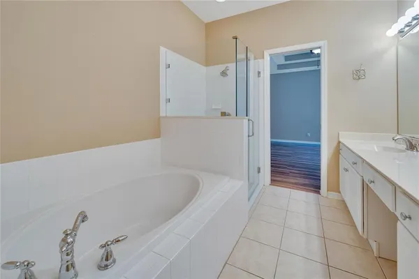 $2,900 | 5508 Golden Isles Drive, Apollo Beach, FL 33572