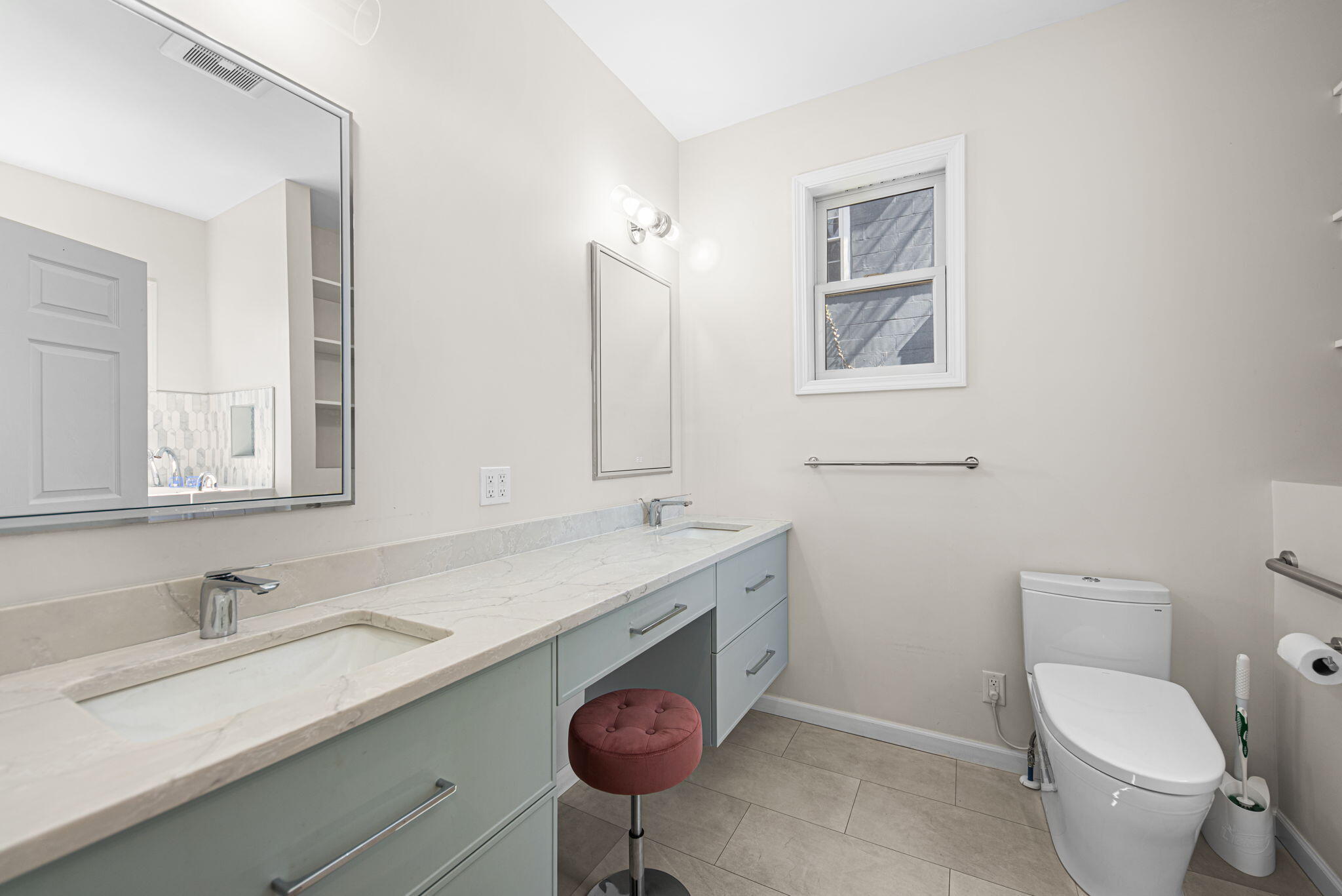 8632 Oak Avenue Gary, IN 46403 - Photo 13 of 34 a bathroom with a granite countertop toilet sink and mirror