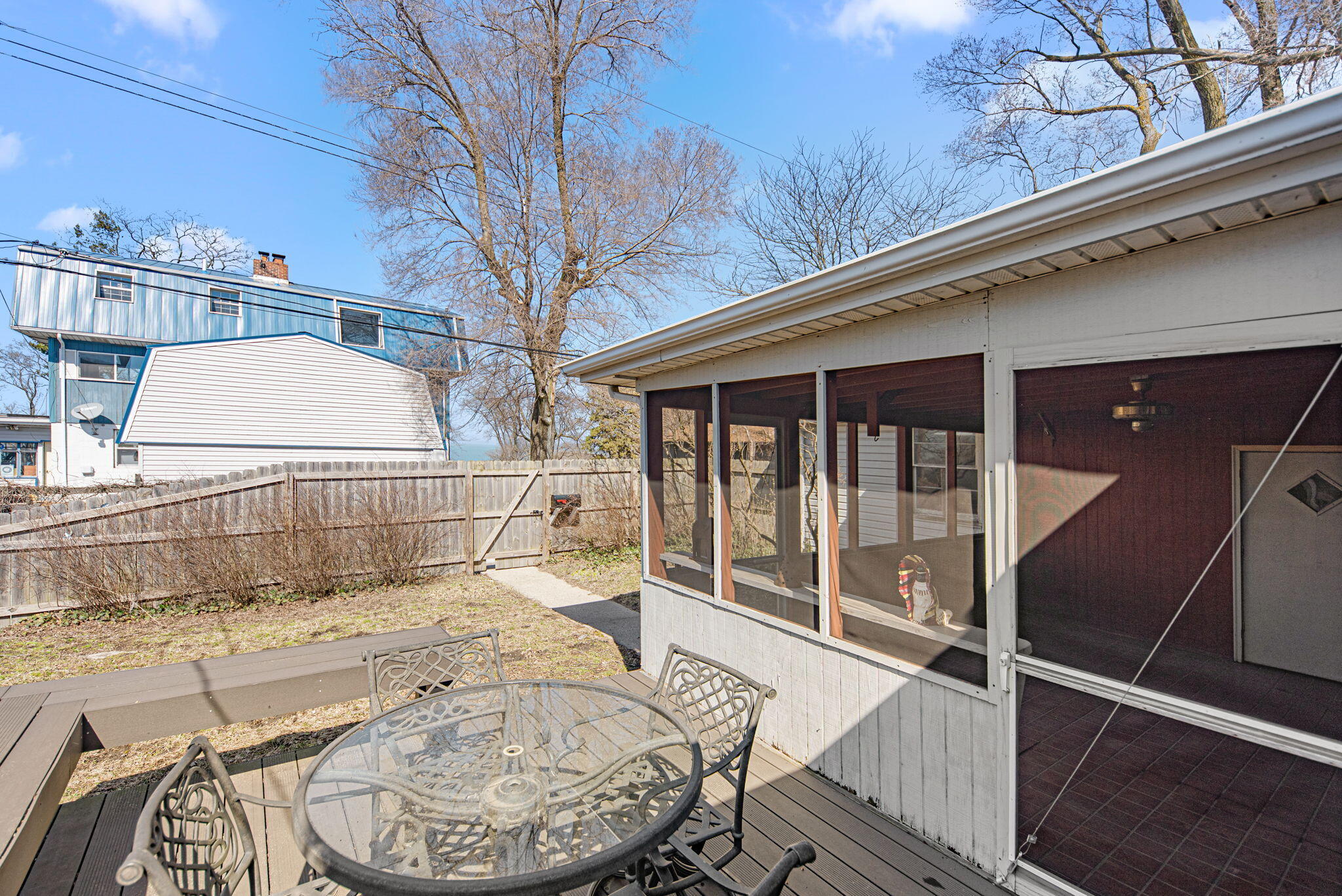 8632 Oak Avenue Gary, IN 46403 - Photo 21 of 34 a view of a balcony with furniture