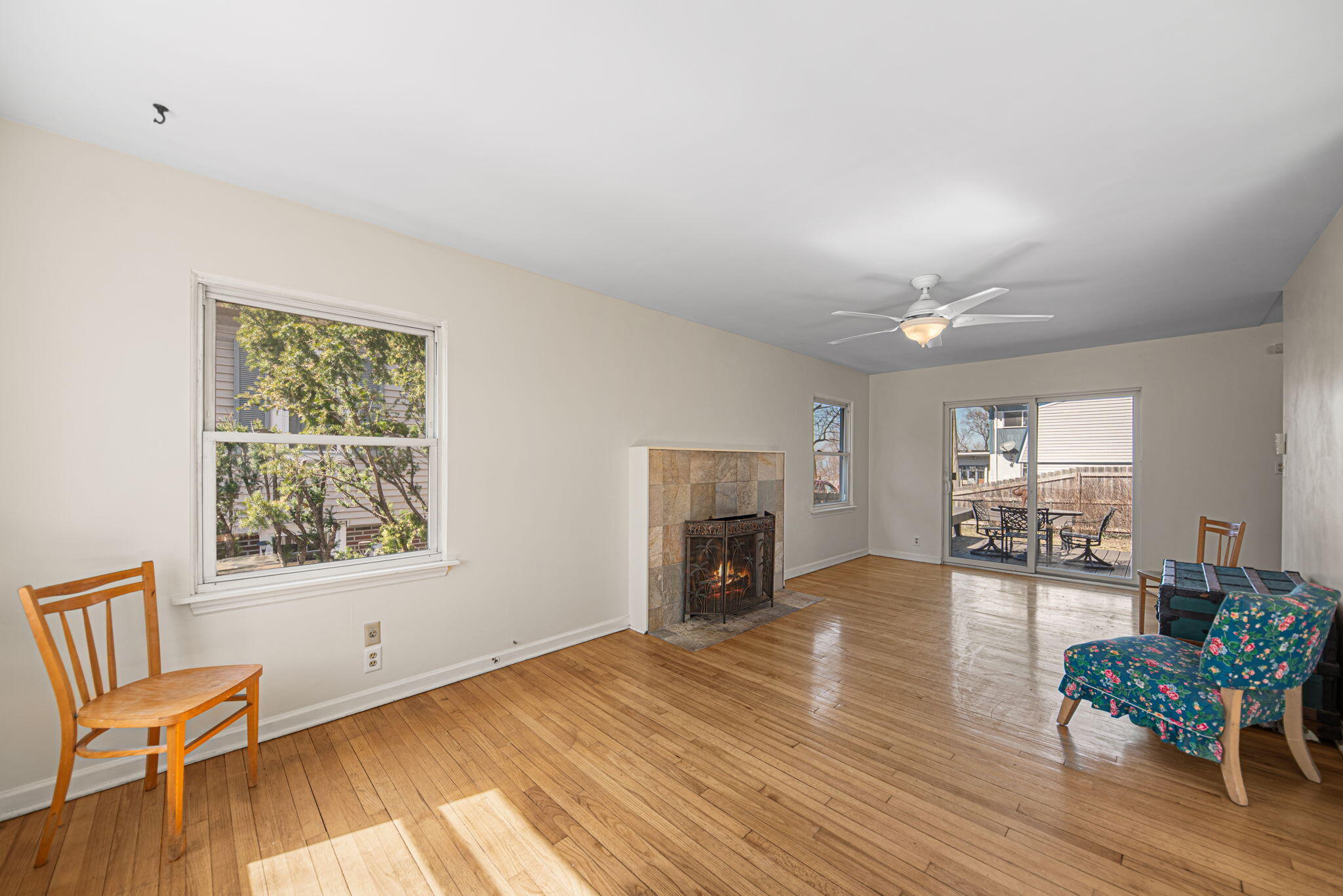 8632 Oak Avenue Gary, IN 46403 - Photo 5 of 34 a living room with furniture and a fireplace