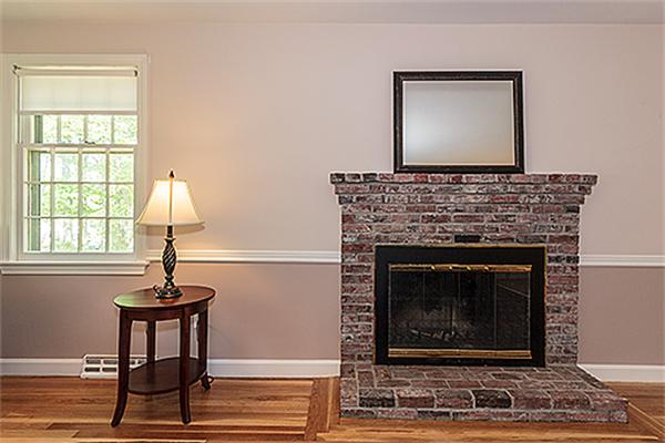 6 Footpath Road Chelmsford, MA 01824 - Photo 8 of 27 Gallery Image 8