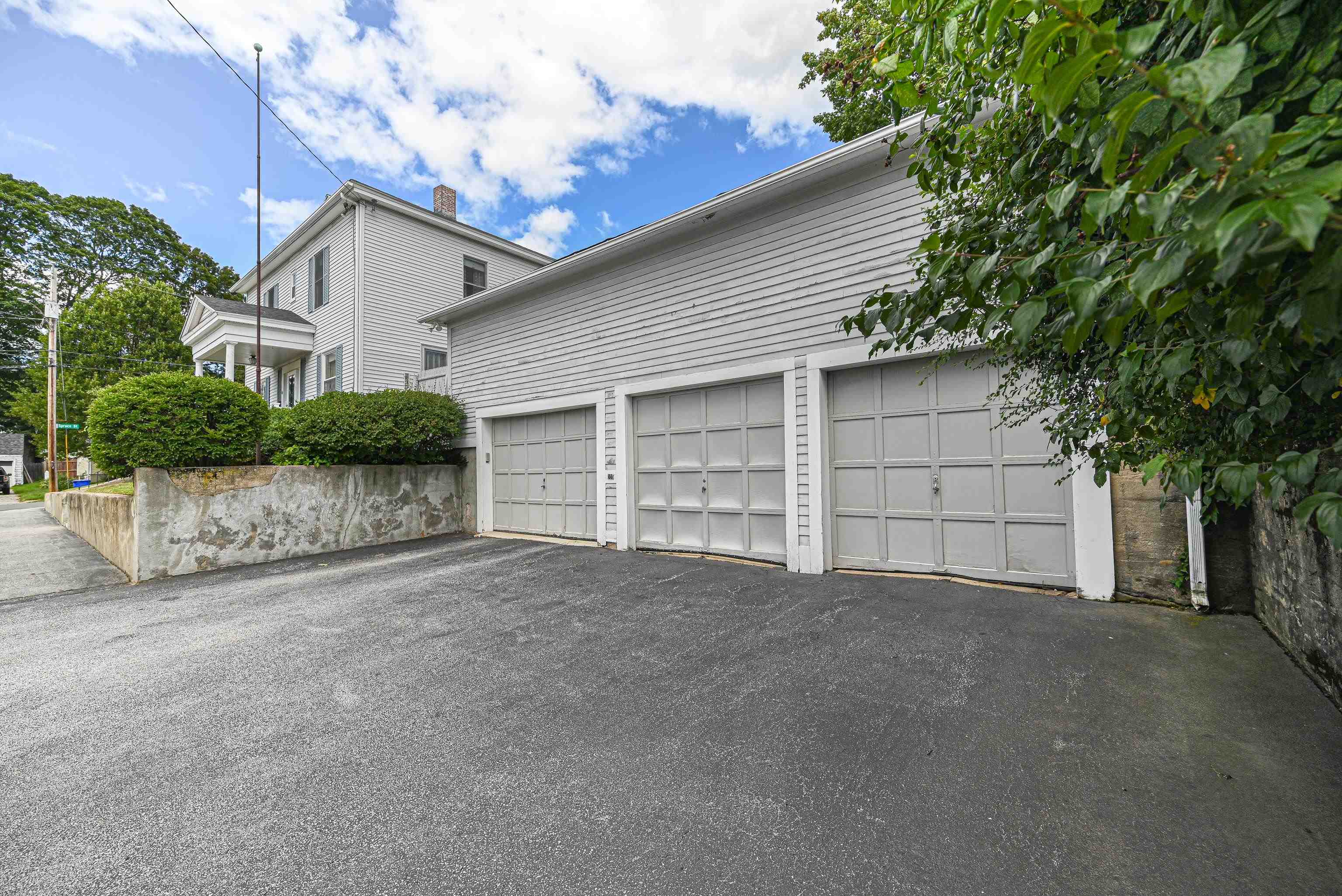 511 Spruce Street Manchester, NH 03103 - Photo 13 of 40