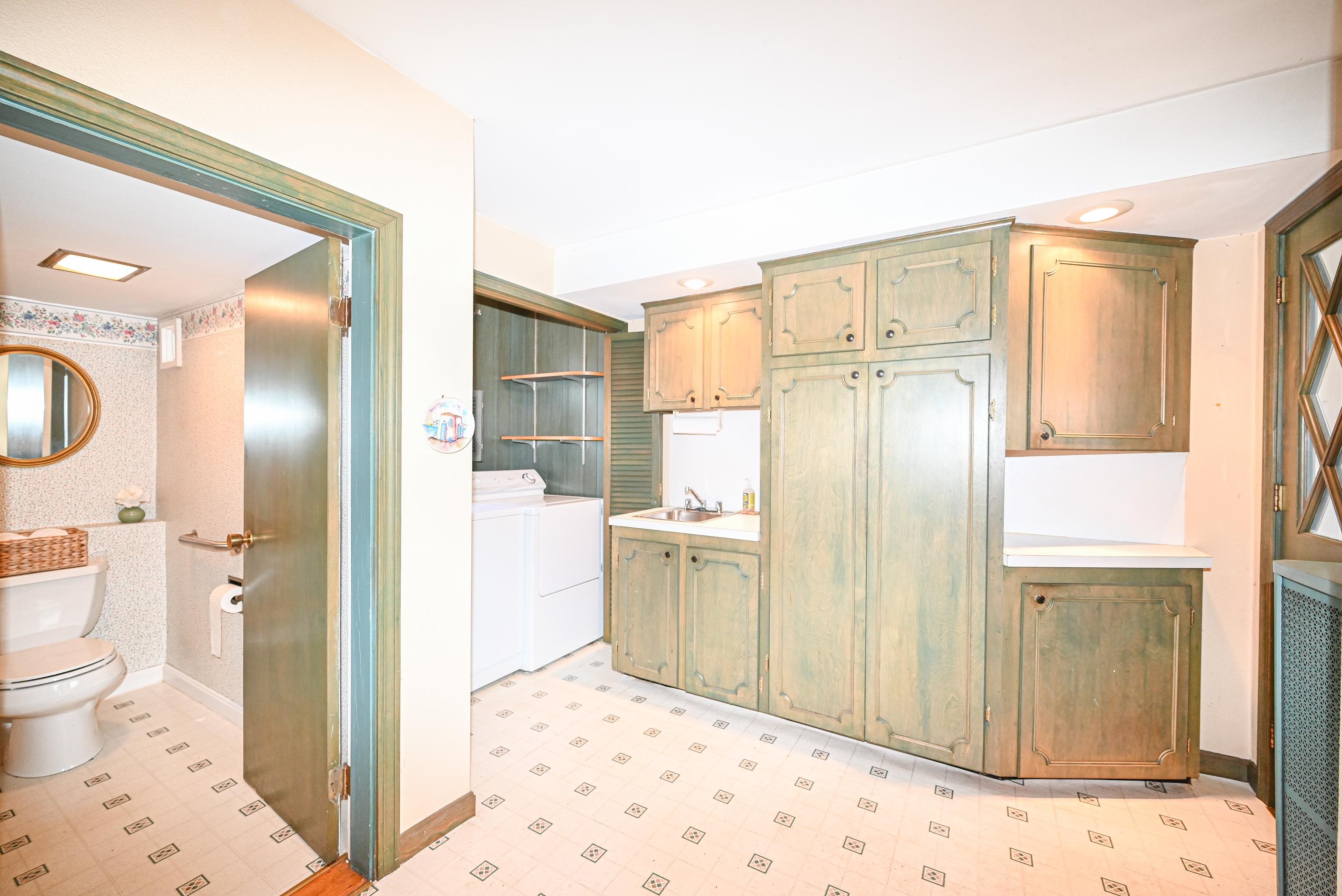 511 Spruce Street Manchester, NH 03103 - Photo 8 of 40