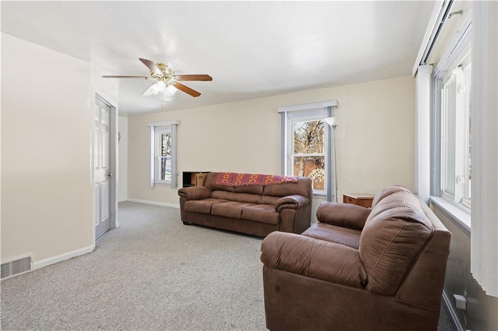 1113 Rochester Road Pittsburgh, PA 15237 - Photo 9 of 22