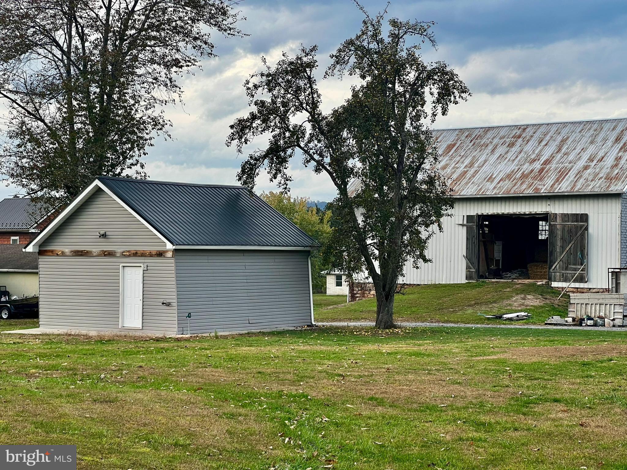 8690 Highway 25 Spring Glen, PA 17978 - Photo 13 of 31 a house view with a garden space
