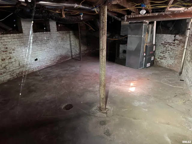 $45,000 | 1619 South Easton Avenue, Peoria, IL 61605