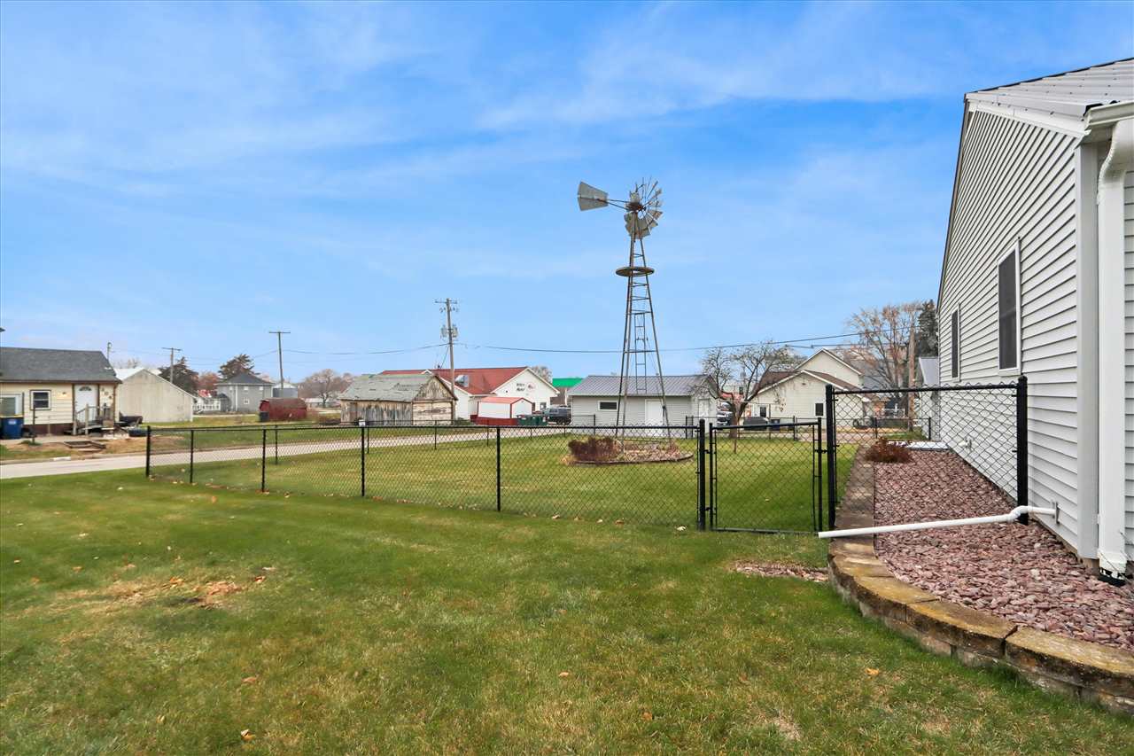 906 4th Street Victor, IA 52347 - Photo 32 of 38 Gallery Image 32