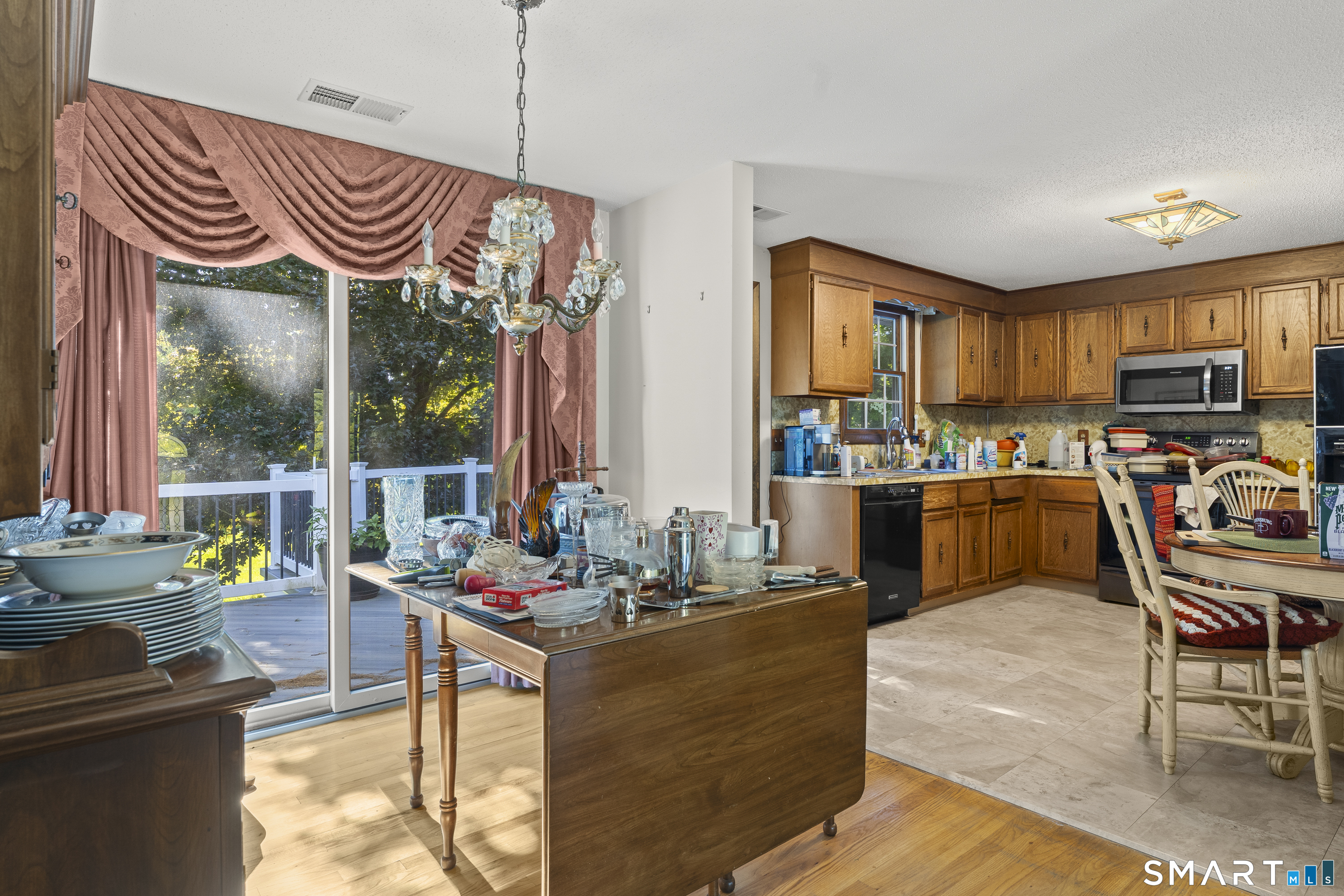 6 Wilton Road Southington, CT 06489 - Photo 12 of 35