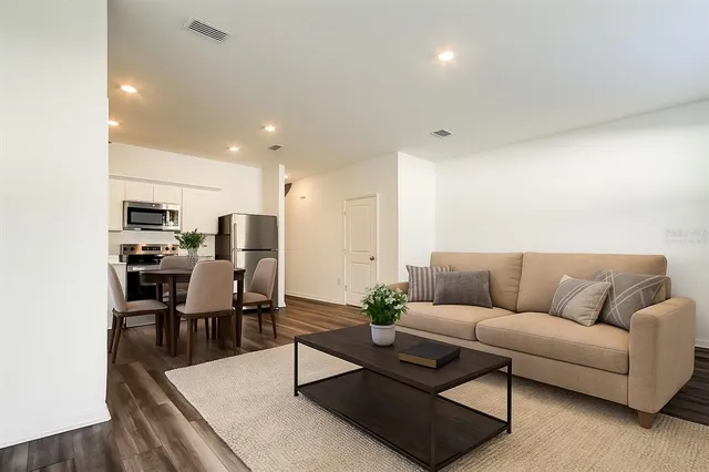 $1,850 | 11925 Sylvia Street, Dade City, FL 33525