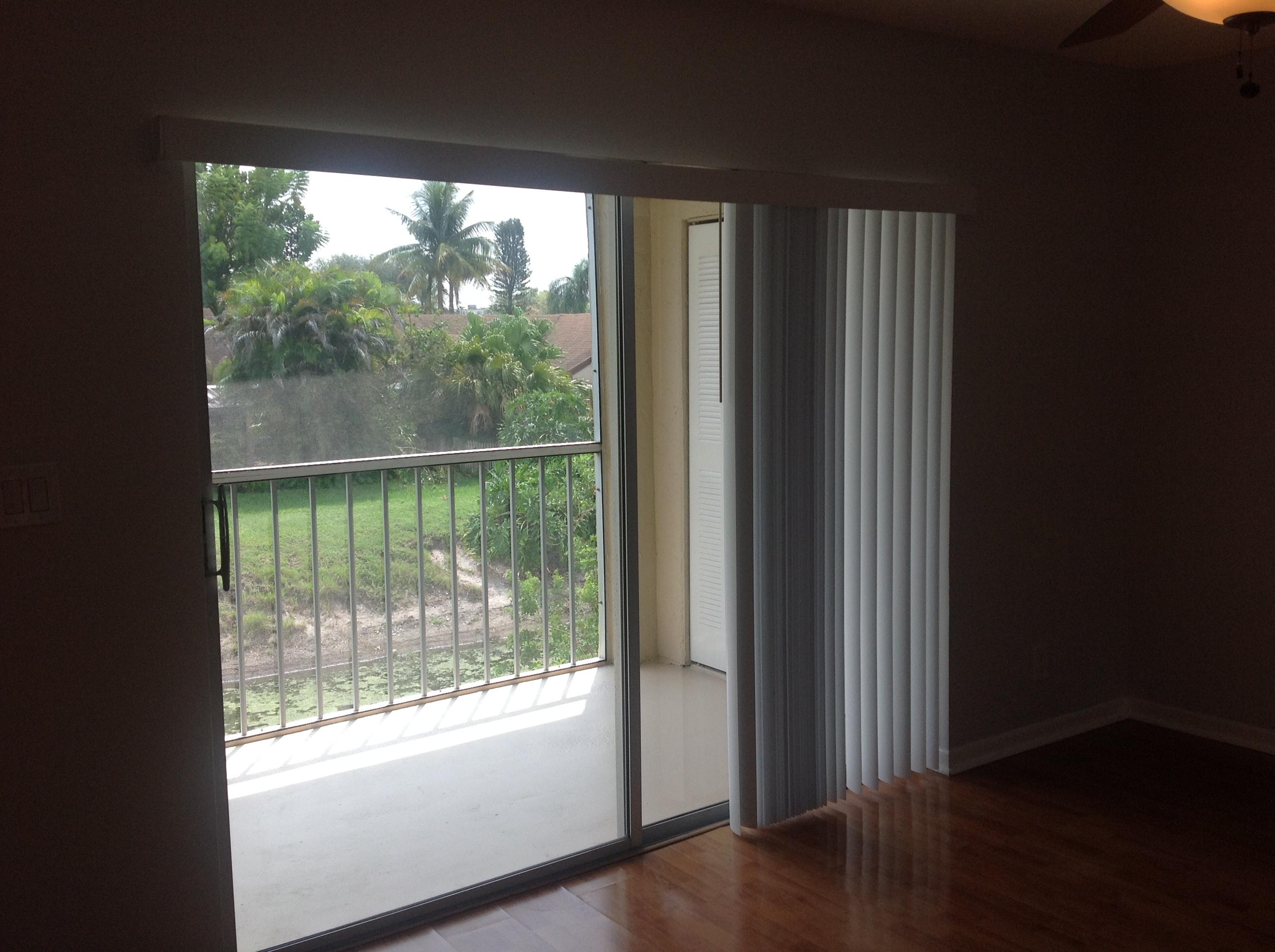 9220 Southwest 3rd Street, Unit 909 Boca Raton, FL 33428 - Photo 6 of 34 IMG_3527