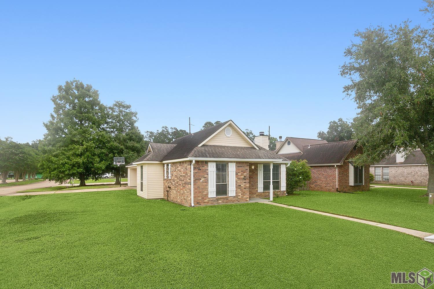 17413 East Sugar Mill Drive Baton Rouge, LA 70817 - Photo 1 of 17