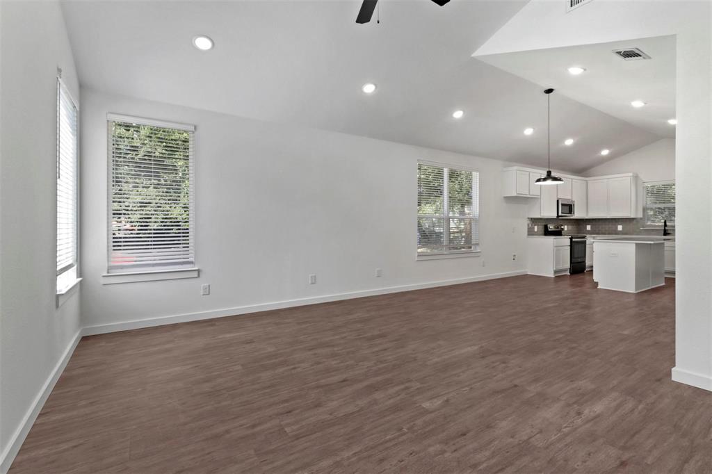 719 Maple Row Denison, TX 75021 - Photo 2 of 17