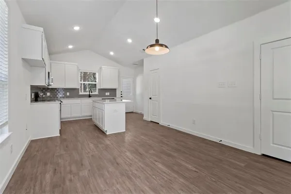 $1,475 | 719 Maple Row, Denison, TX 75021