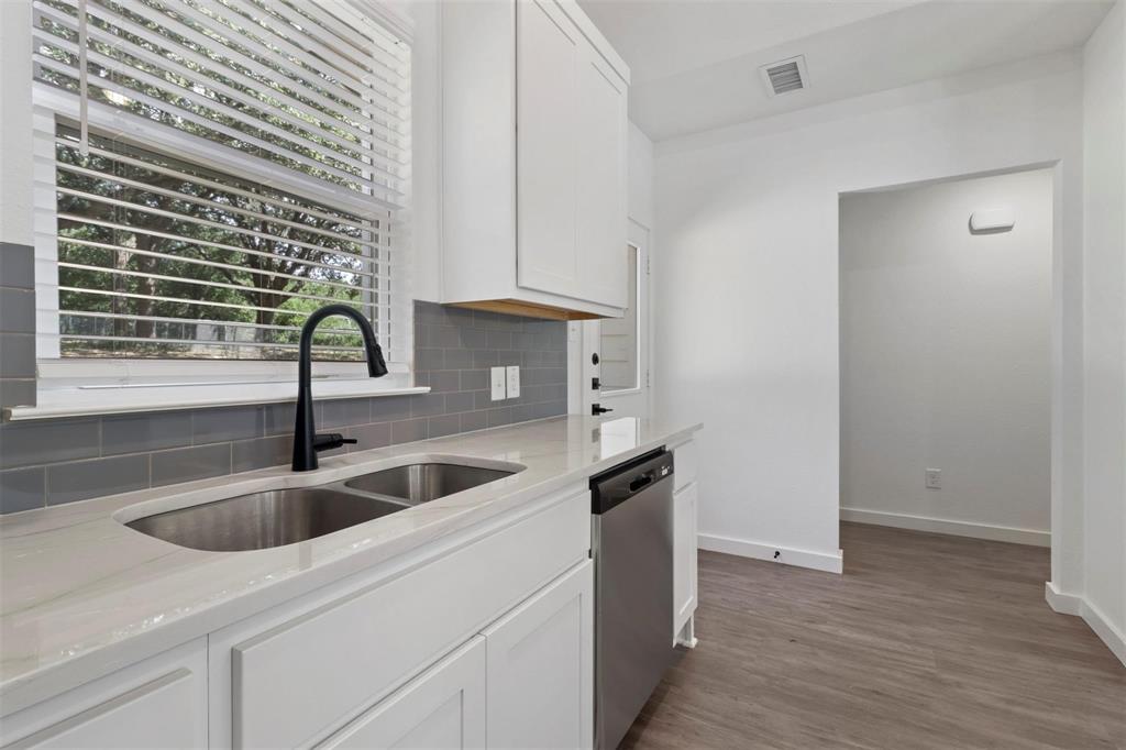 719 Maple Row Denison, TX 75021 - Photo 6 of 17