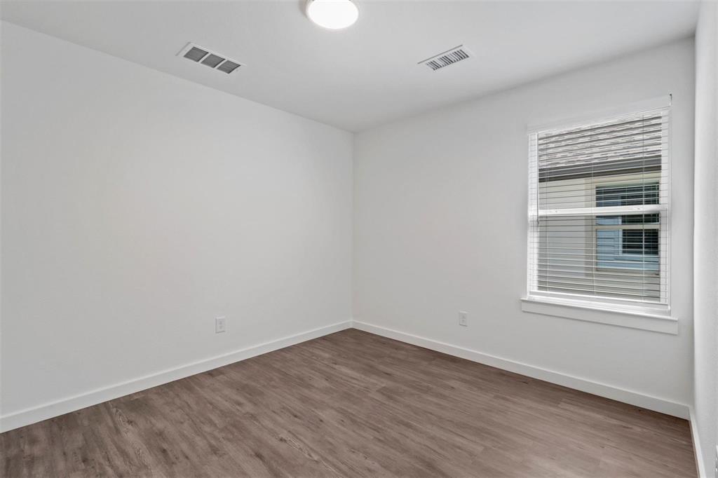 719 Maple Row Denison, TX 75021 - Photo 7 of 17