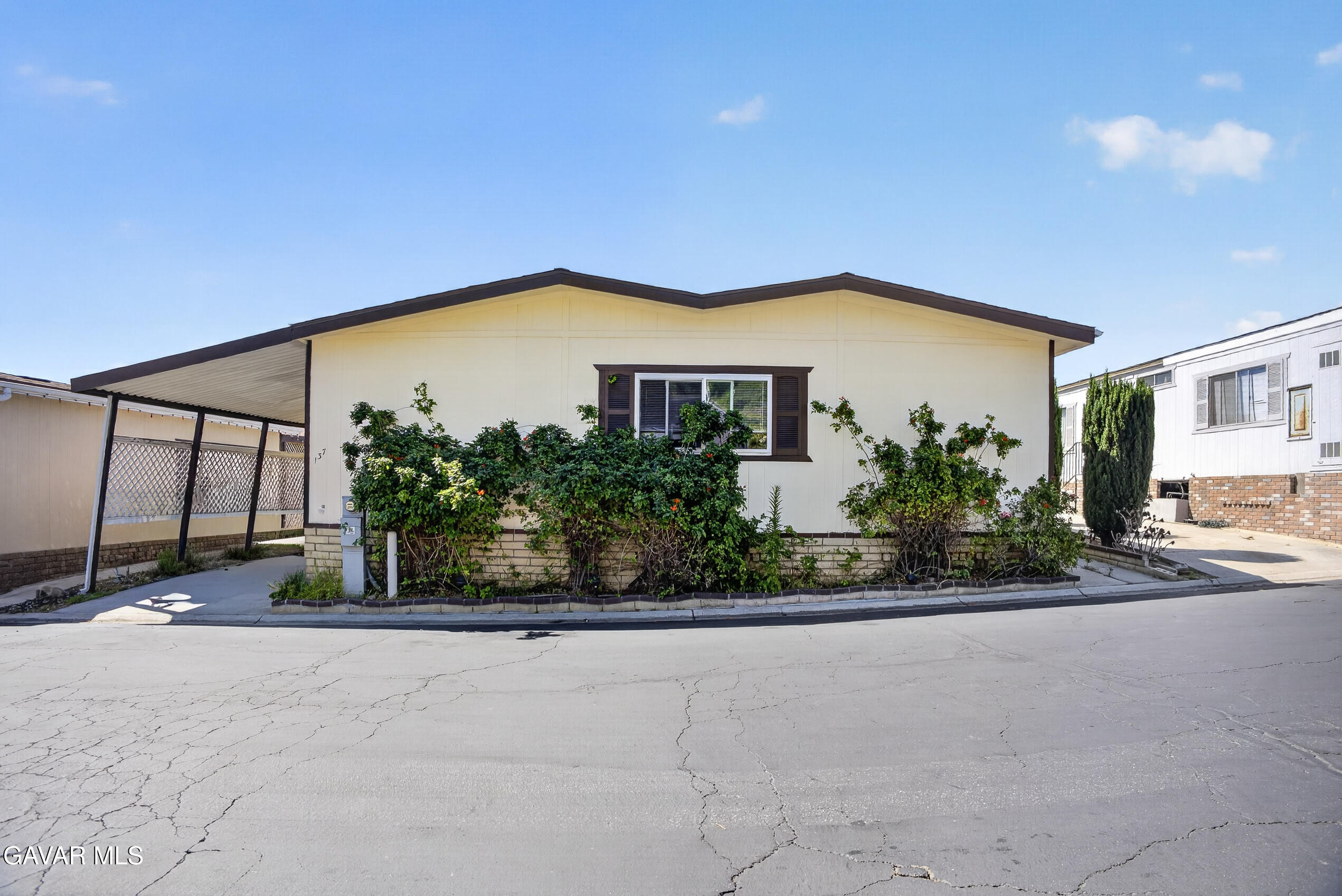 24303 Woolsey Canyon Road Canoga Park, CA 91304 - Photo 2 of 40 DSC_4786