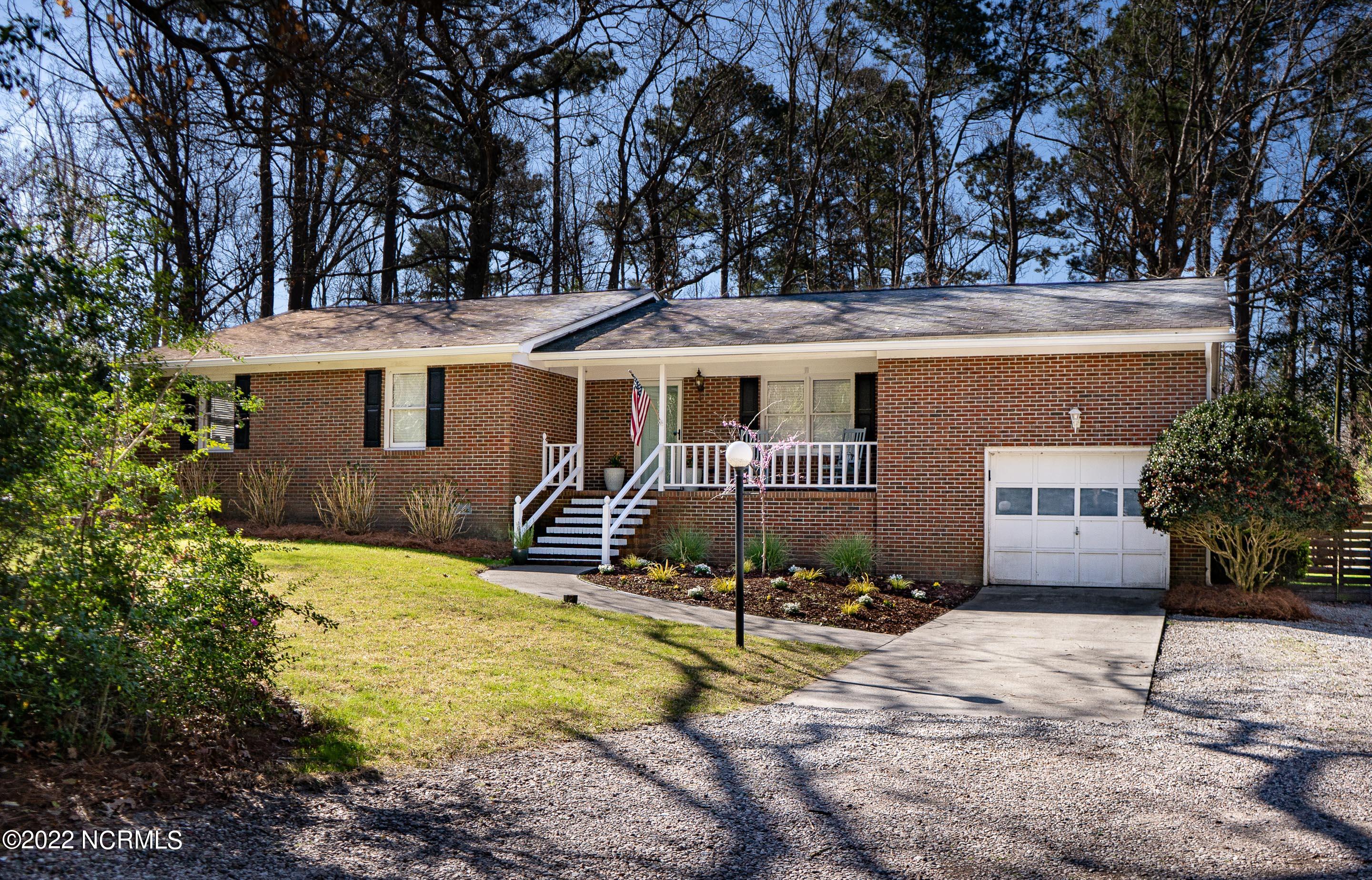 710 Porters Neck Road, Wilmington, NC 28411 Compass