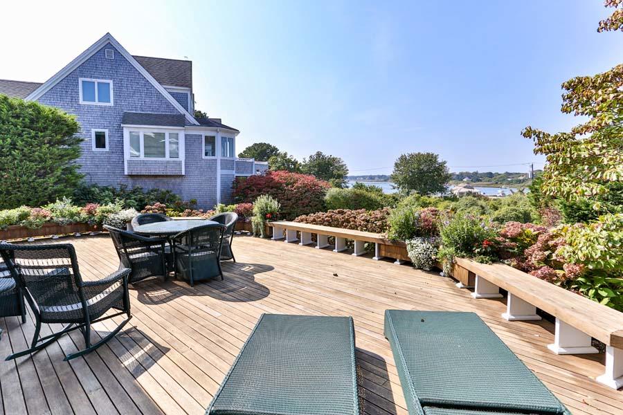 71 Stage Harbor Road Chatham, MA 02633 - Photo 11 of 59 71StaLR-17