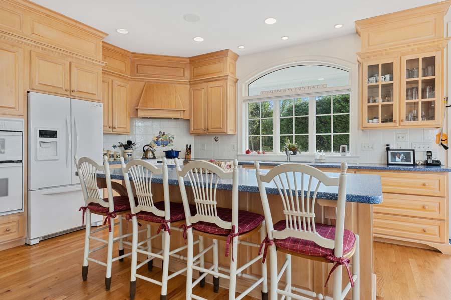 71 Stage Harbor Road Chatham, MA 02633 - Photo 15 of 59 71StaLR-32