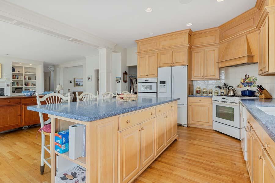 71 Stage Harbor Road Chatham, MA 02633 - Photo 17 of 59 71StaLR-36