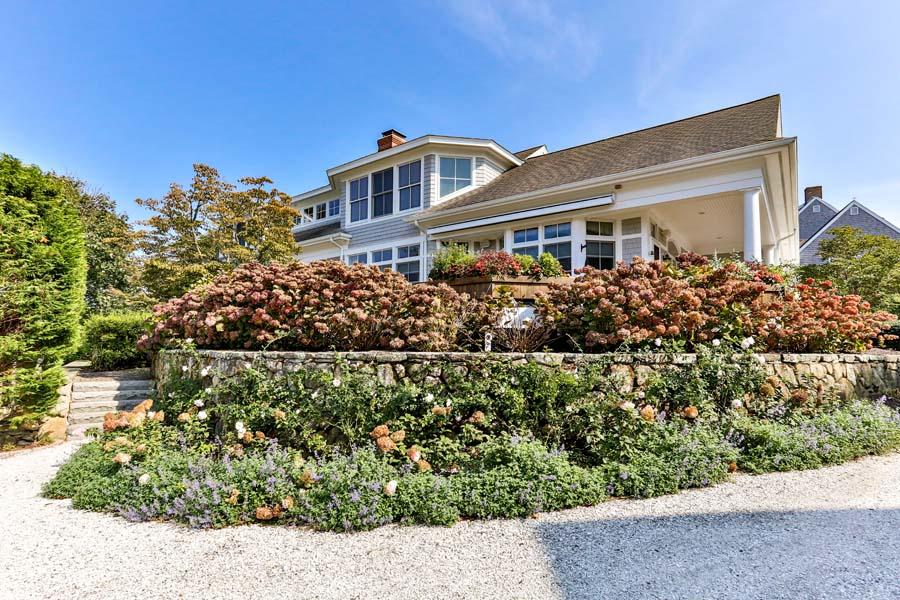 71 Stage Harbor Road Chatham, MA 02633 - Photo 4 of 59 71StaLR-6