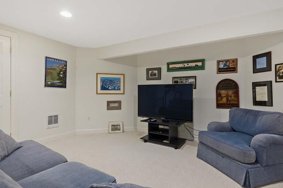 71 Stage Harbor Road Chatham, MA 02633 - Photo 44 of 59 71StaLR-75