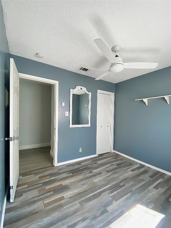 8602 Colonial Drive Austin, TX 78758 - Photo 14 of 19 a view of a big room with wooden floor and windows