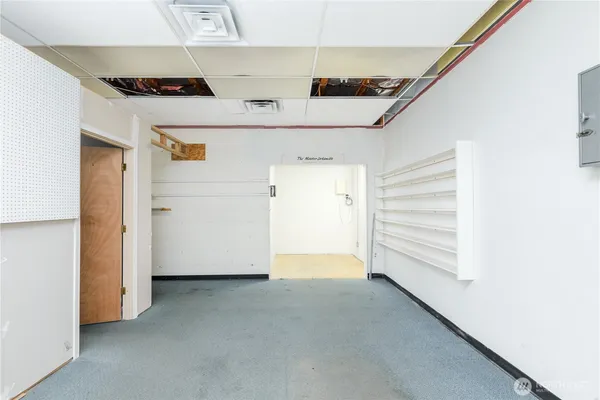 $3,000 | 445 West Washington Street, Sequim, WA 98382