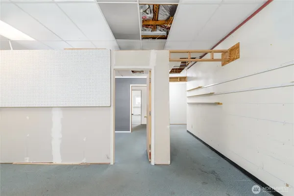 $3,000 | 445 West Washington Street, Sequim, WA 98382