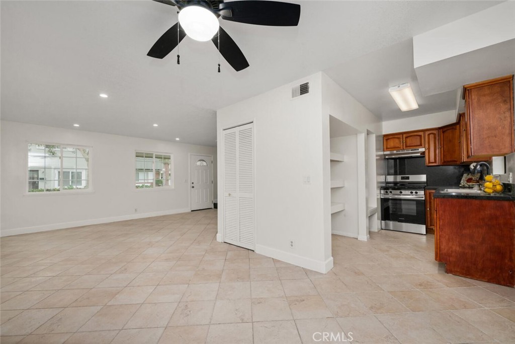19855 Coventry Lane Huntington Beach, CA 92646 - Photo 12 of 55 Dining area.