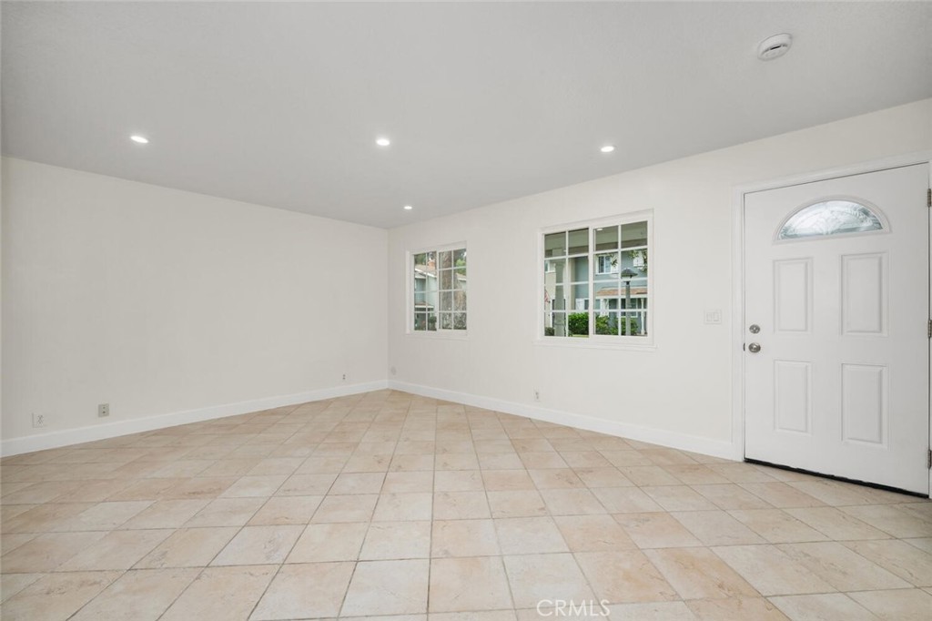 19855 Coventry Lane Huntington Beach, CA 92646 - Photo 9 of 55 Dual-pane windows give a classic look.