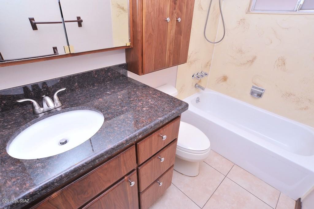 8332 East Rolling Ridge Street Tucson, AZ 85710 - Photo 30 of 49