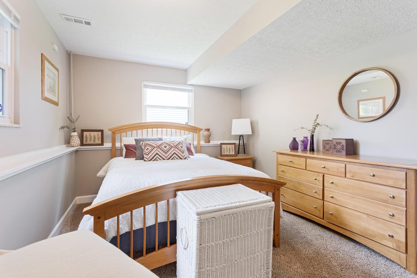 3946 Antrim Road Columbus, OH 43221 - Photo 13 of 28 Gallery Image 13