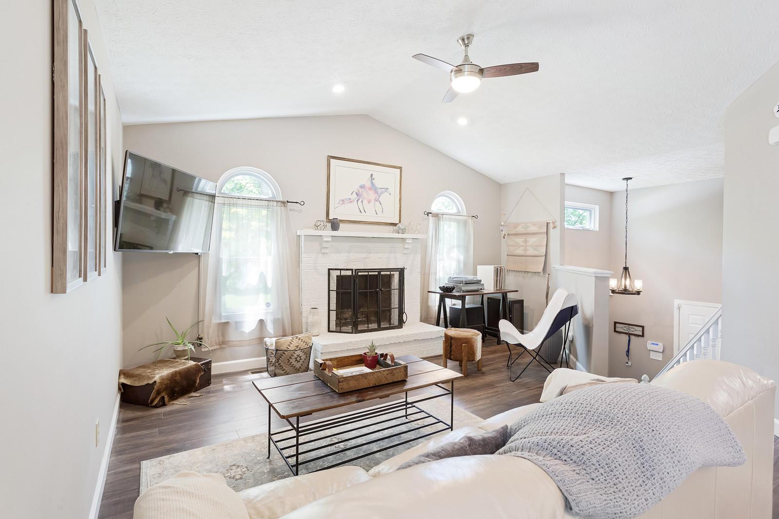 3946 Antrim Road Columbus, OH 43221 - Photo 2 of 28 Gallery Image 2