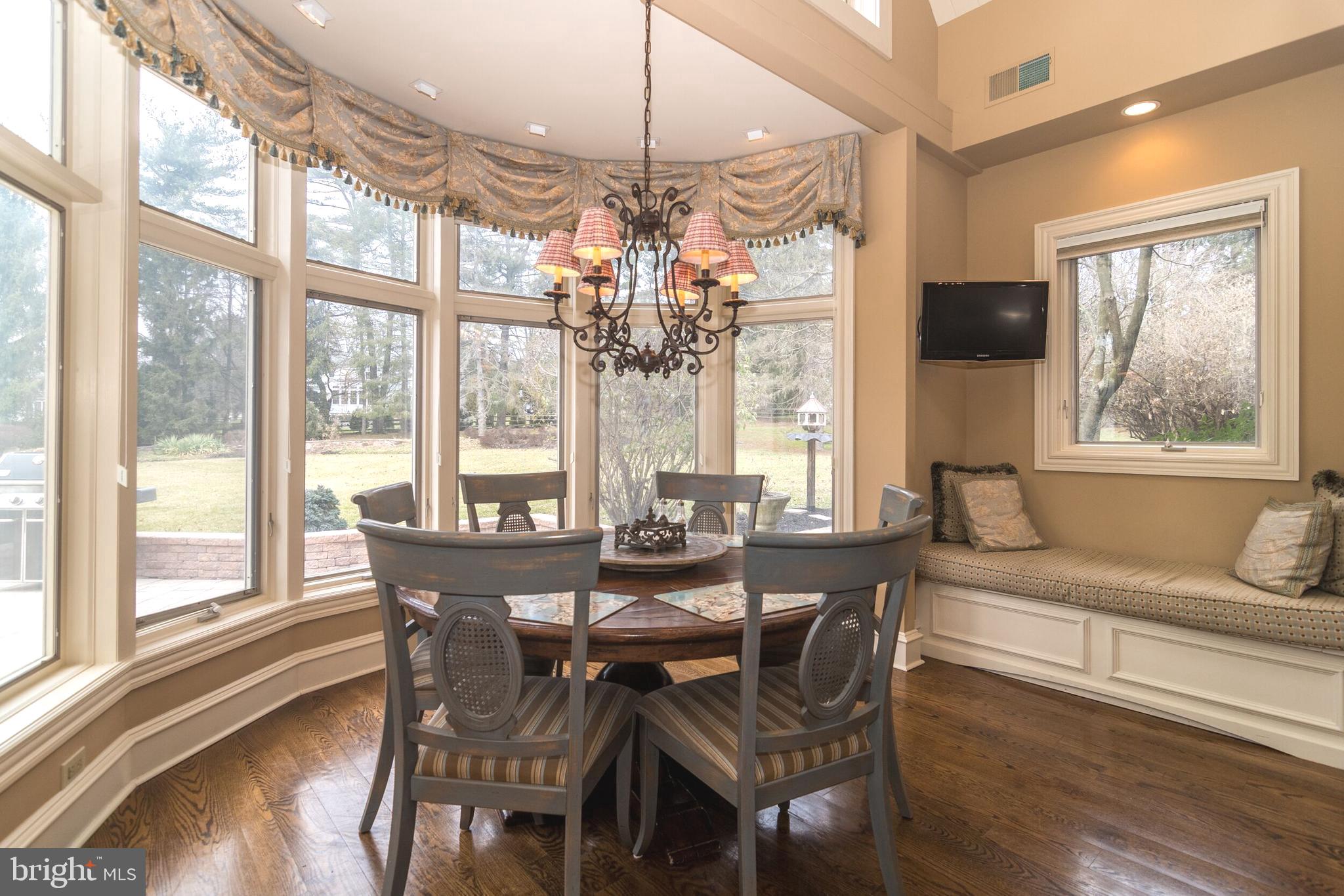 6101 Joshua Road Fort Washington, PA 19034 - Photo 8 of 39 Breakfast Nook