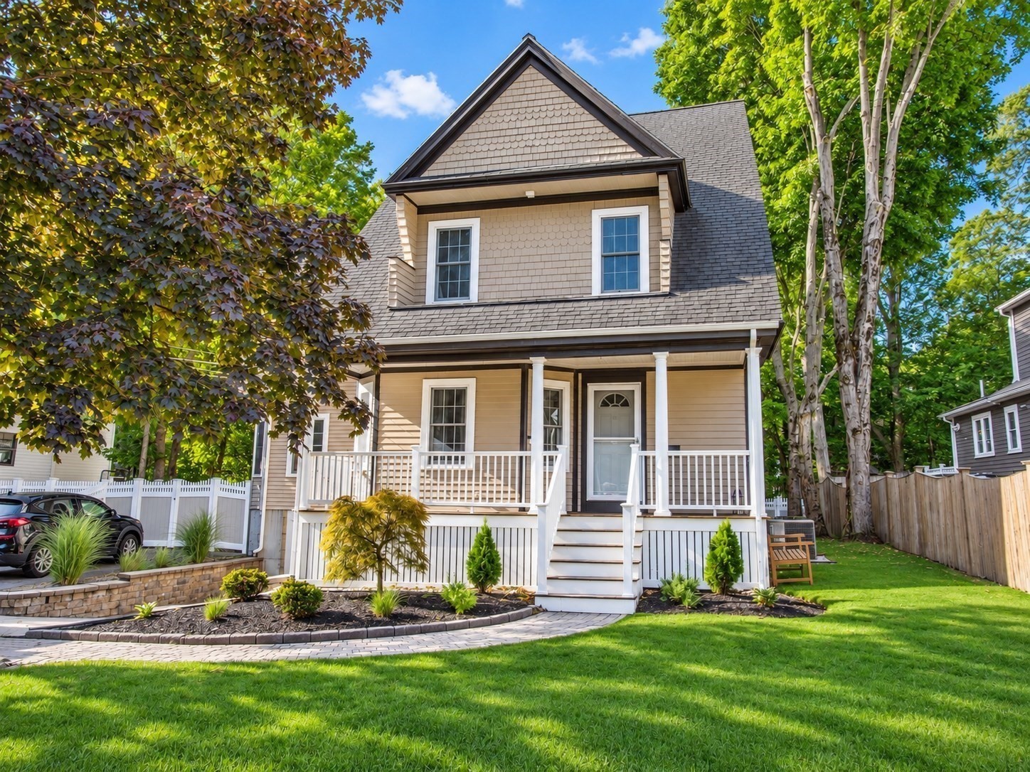 84 Spring Street Wakefield, MA 01880 - Photo 2 of 35 Gallery Image 2