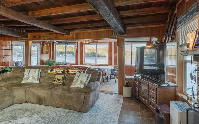 $999,900 | 78 Colburn Lane, Rindge, NH 03461