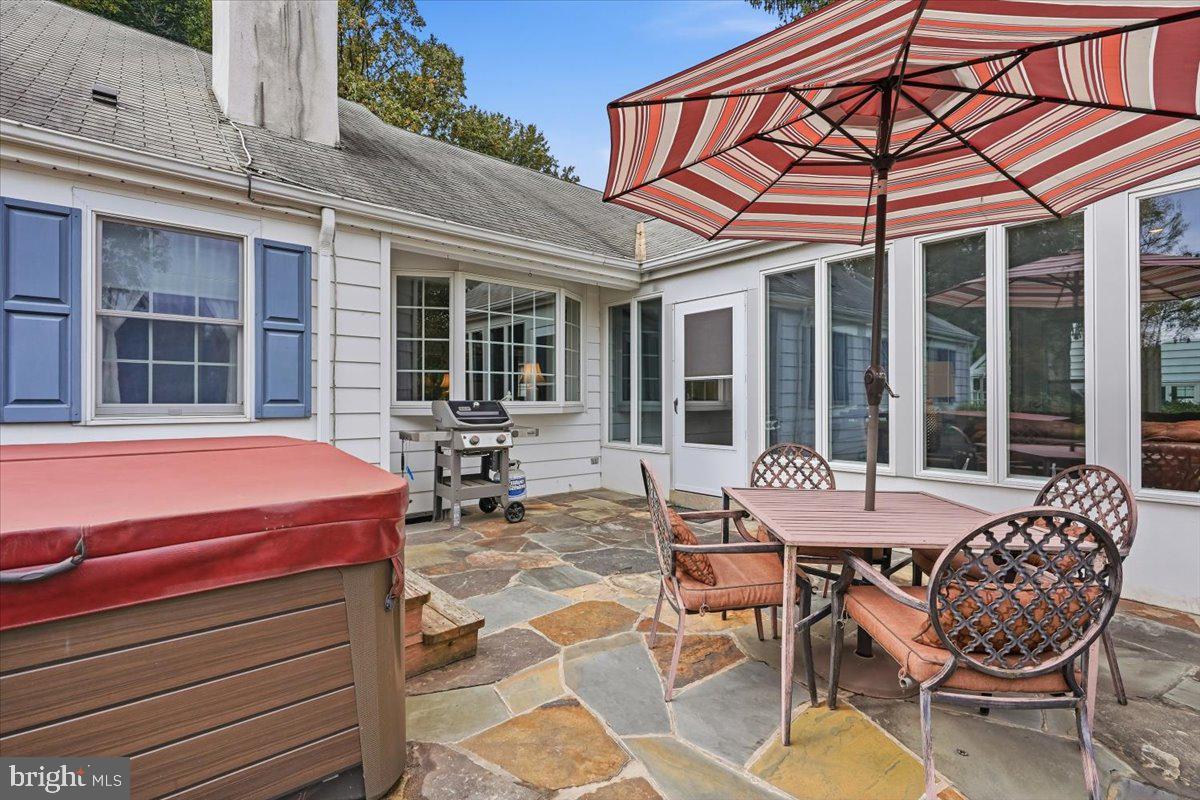 2289 Beaver Hill Road Chester Springs, PA 19425 - Photo 11 of 80 with flagstone flooring