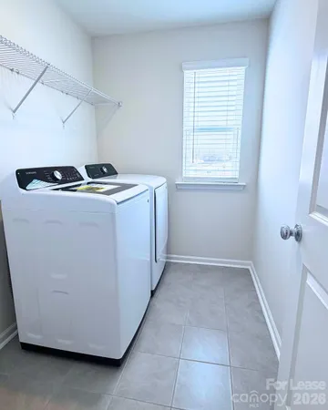 a view of utility room