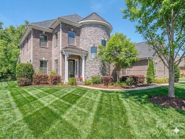$1,250,000 | 121 Enclave Boulevard, Matthews, NC 28104