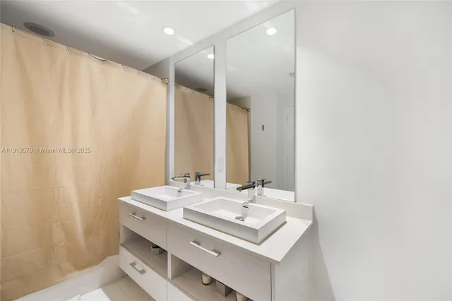 $4,500 | 45 Southwest 9th Street, Unit 1904, Miami, FL 33130