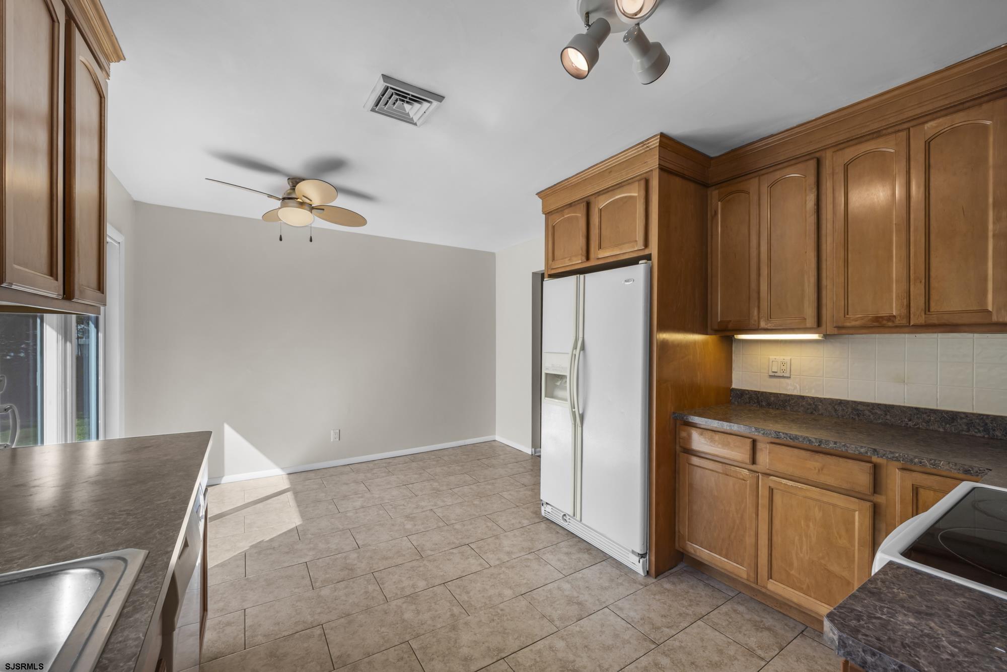121 Osborne Road Somers Point, NJ 08244 - Photo 14 of 28
