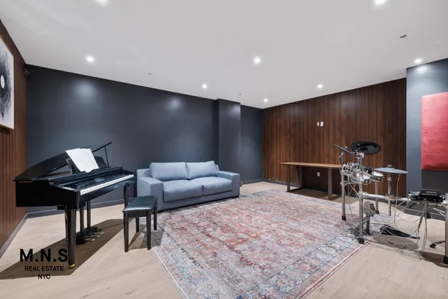 $2,903 | 72-01 Queens Boulevard, Unit 736 | Woodside