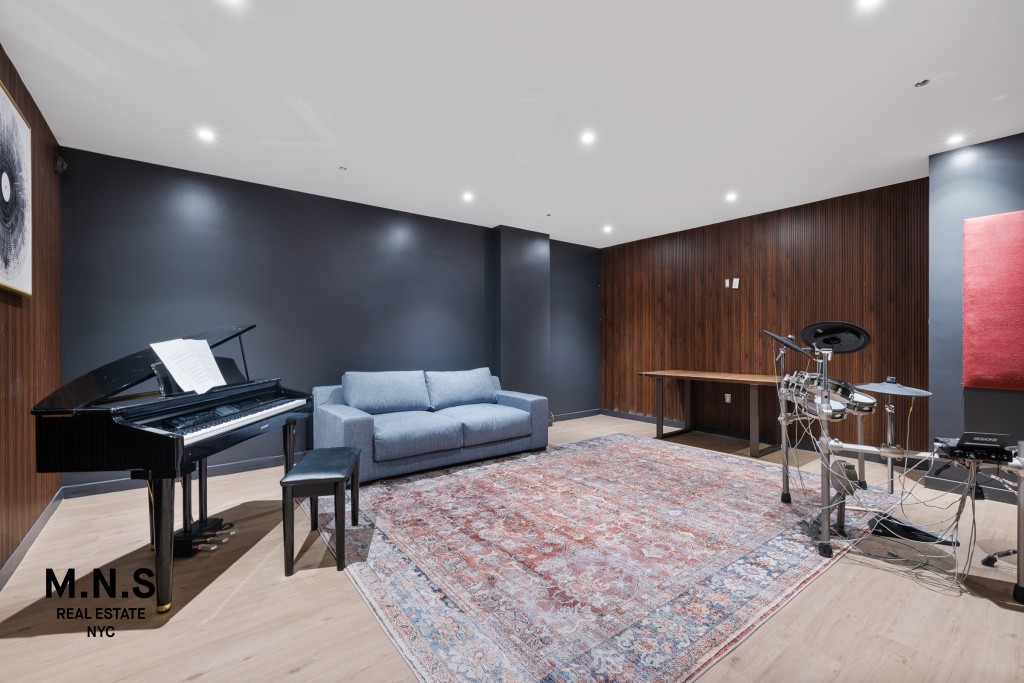 72-01 Queens Boulevard, Unit 736 Queens, NY 11377 - Photo 13 of 22