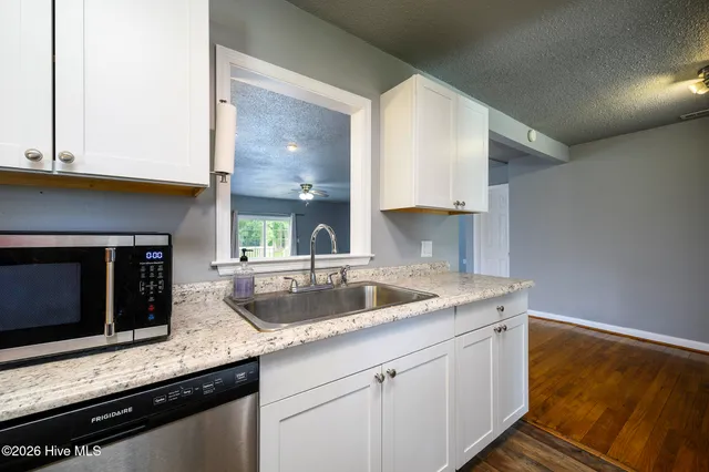 $1,800 | 103 Elizabeth Street, Havelock, NC 28532