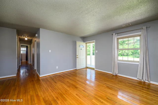 $1,800 | 103 Elizabeth Street, Havelock, NC 28532