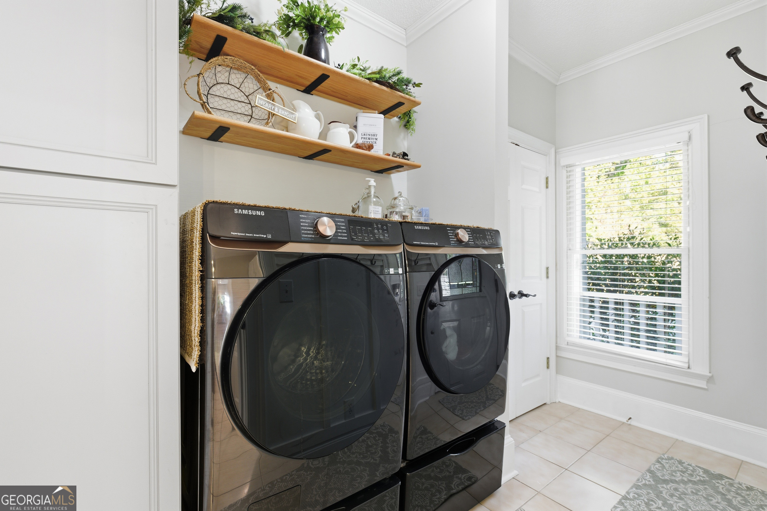 478 Chattahoochee Glen Road Clarkesville, GA 30523 - Photo 23 of 58 a utility room with dryer and washer
